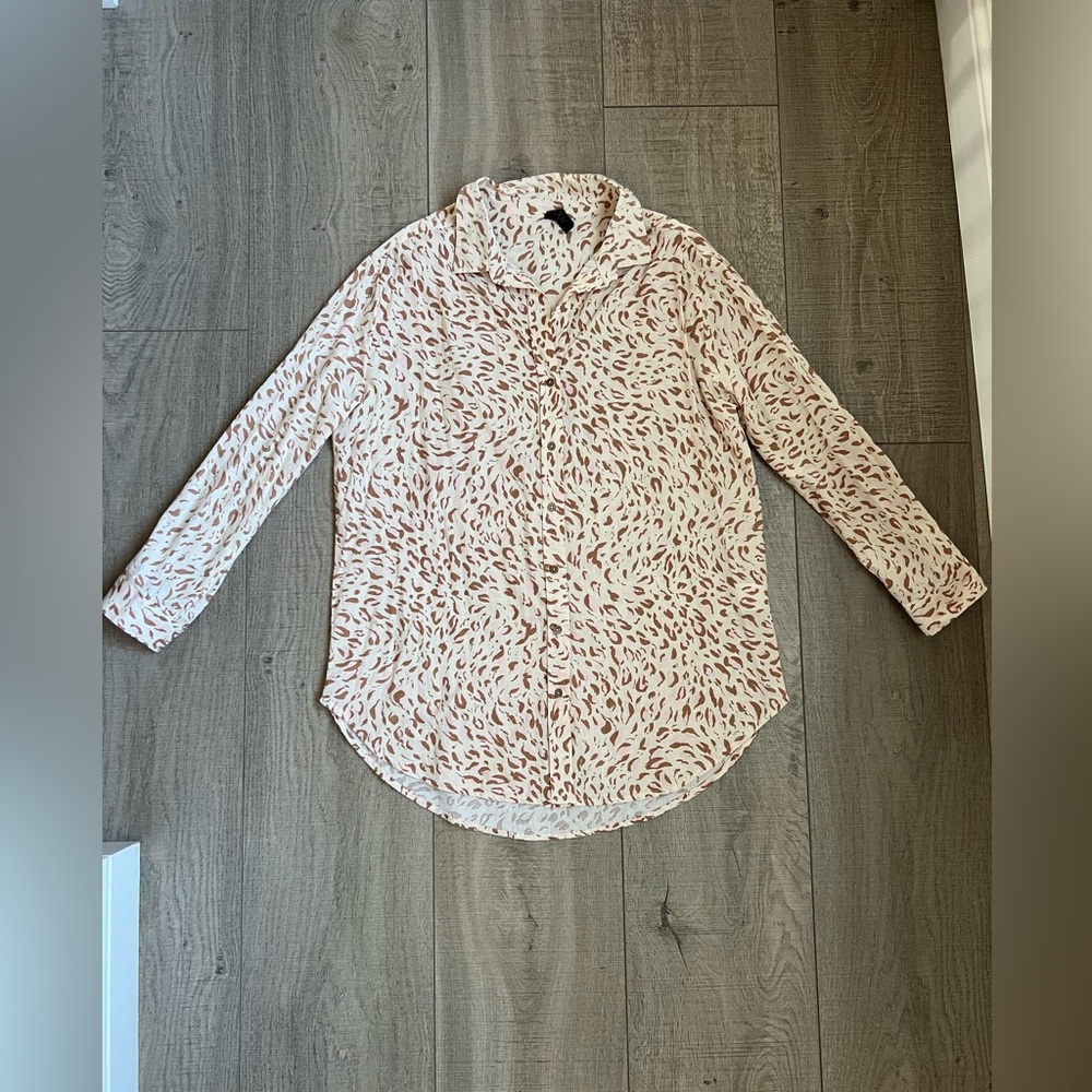 NWOT Cotton On Body Women’s Animal Print Button Down Shirt Size Small